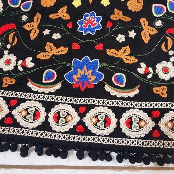 Umgee embroidered bird and flower boho mini skirt fully lined woman's size large - Picture 9 of 13